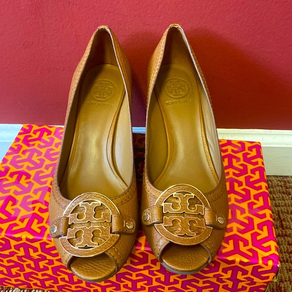 Tory Burch Shoes - Tory Burch, Amanda open toe wedge